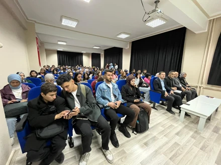 Yüksekokulumuzda Bağımlılıkla Mücadele Eğitimi Verildi